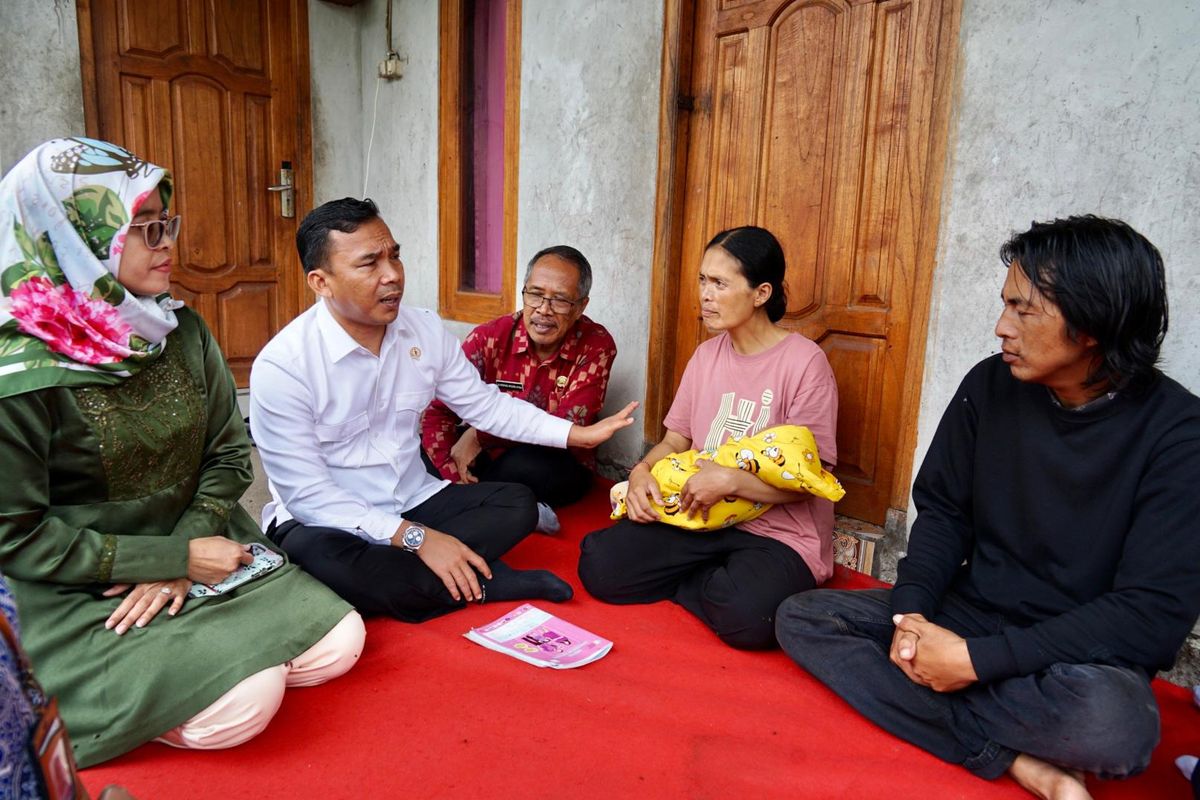 Menteri Wihaji Kunjungi Bangli untuk Pantau Keluarga dengan Risiko Stunting