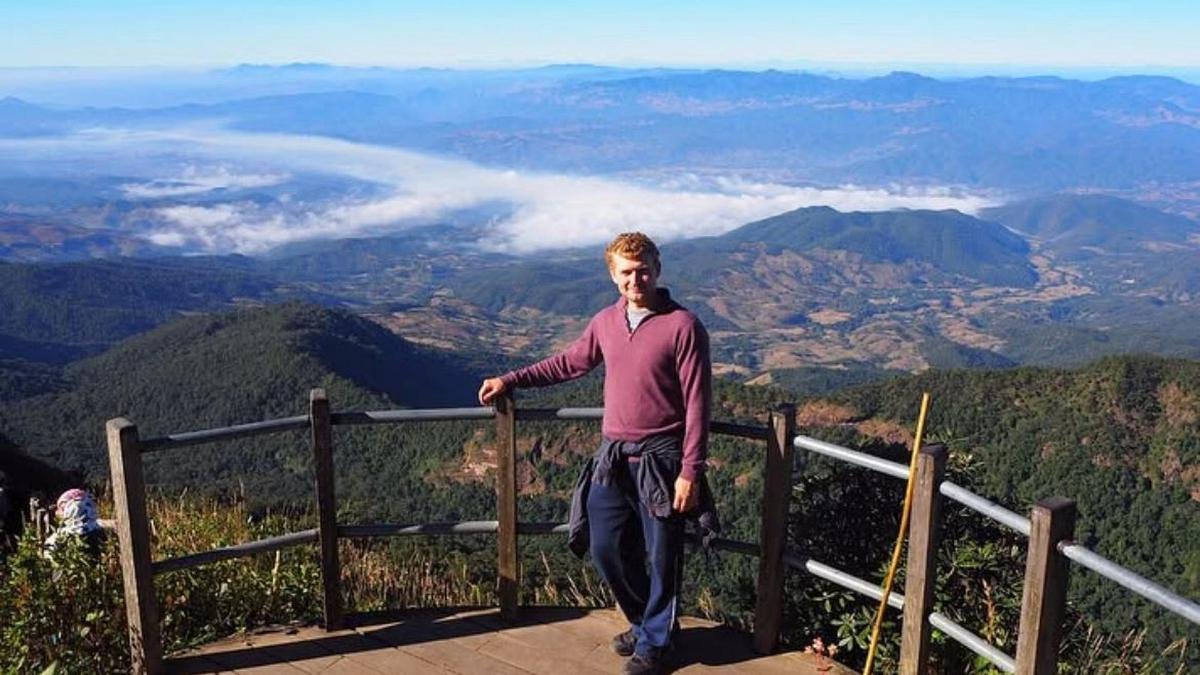 Gunung Doi Inthanon Puncak Tertinggi Thailand