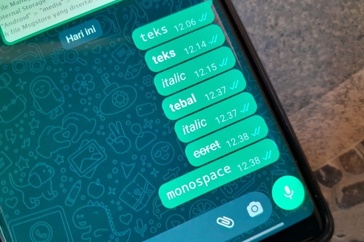 Kode WhatsApp untuk Teks Tebal Miring Coret dan Lainnya