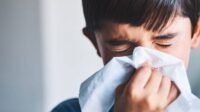 Penyebab Ingus Keluar Terus-Menerus dan Cara Mengatasinya