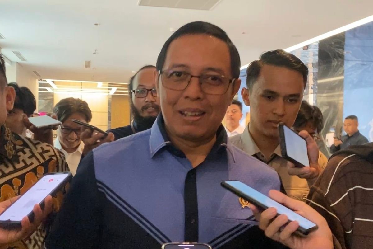 MK Minta Gratis Sekolah Swasta Hasan Nasbi Tunggu Arahan