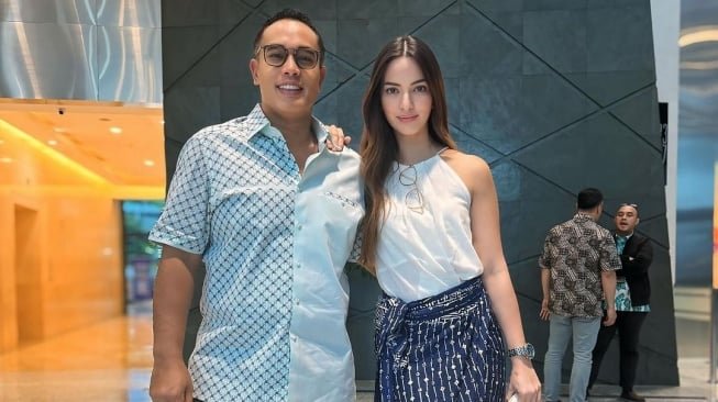 Norak Naik Jet Pribadi: Kisah Jujur Nia Ramadhani Saat Pertama Kali Bersama Keluarga Bakrie