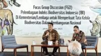 Politik Biodiversitas: Menavigasi Persimpangan Kekuasaan, Konservasi, dan Keadilan