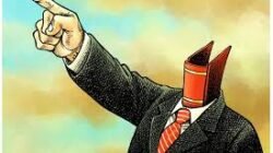 Analisis Peran Kelompok Intelektual Dalam Memberikan Arah Kebijakan Politik Bangsa Indonesia